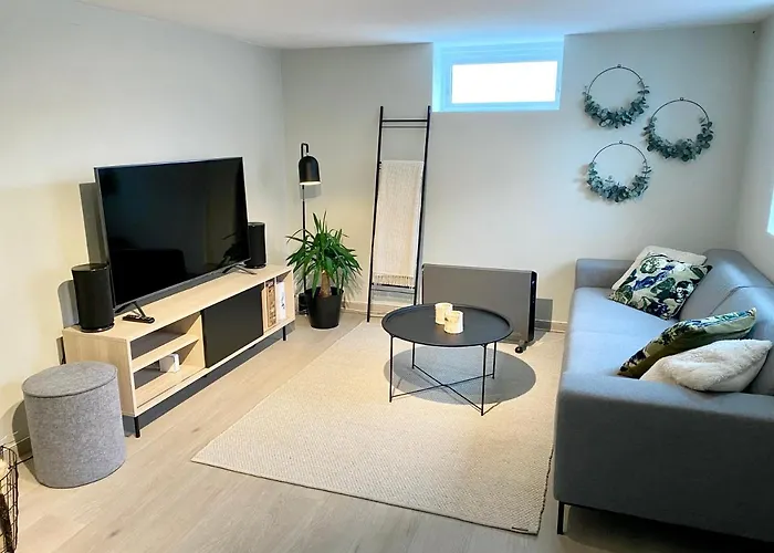 Two Bedroom Apartment Near The City Centre.